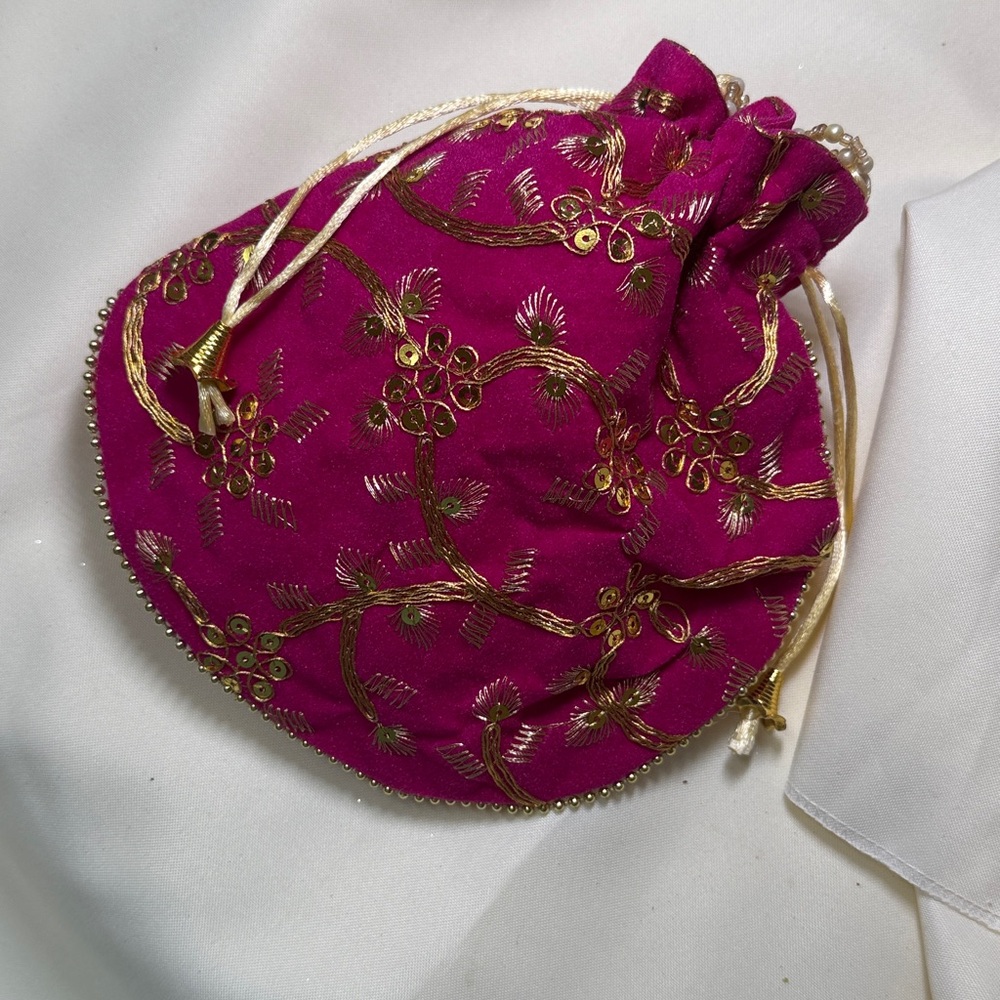 NWT Embroidered Pink Pouch potli women’s wedding bag - Picture 5 of 7